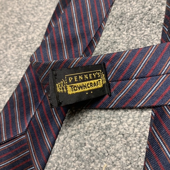 Penney’s Towncraft tie - Picture 3 of 3